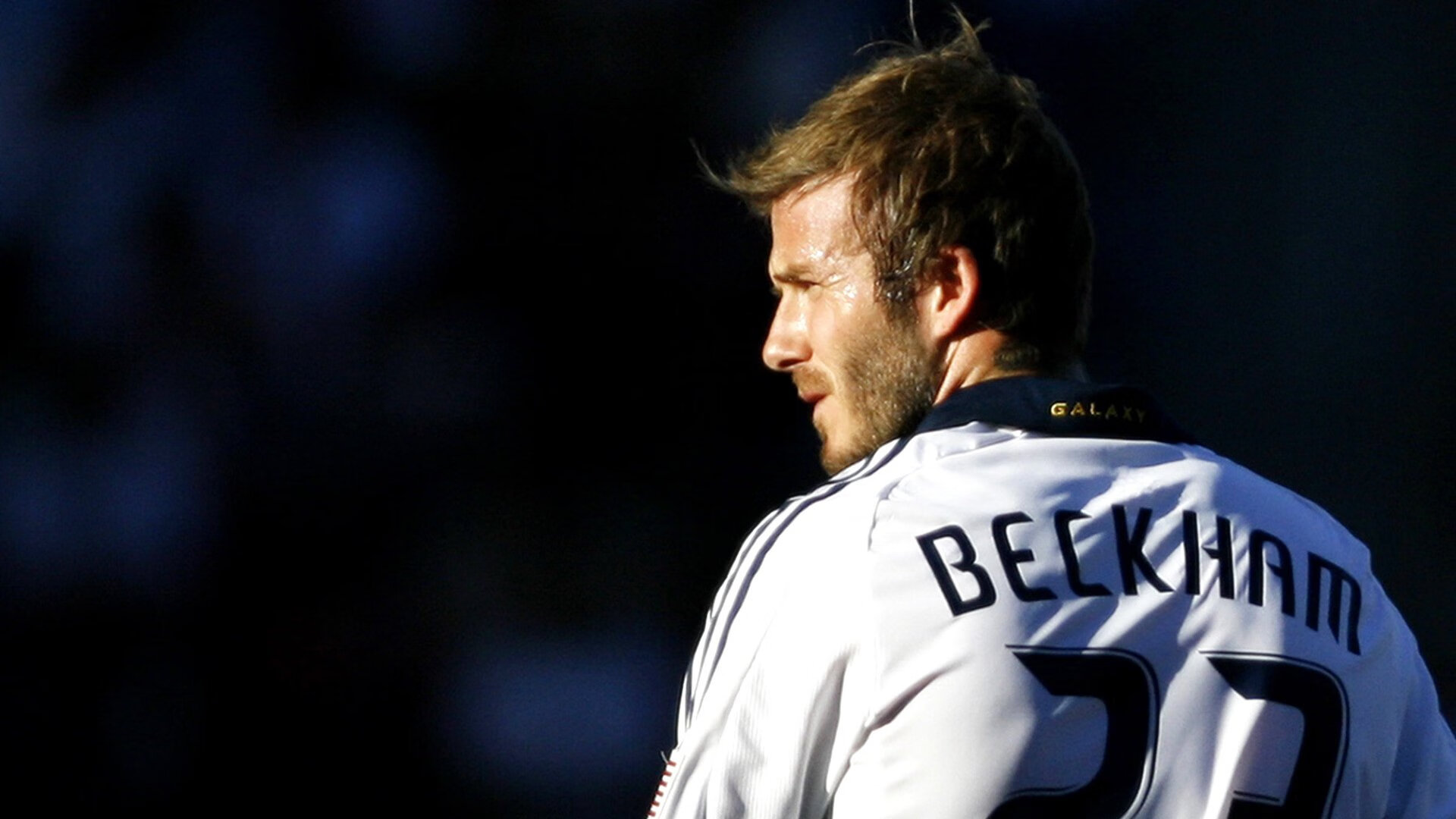 湖人稳稳拿下国王,米切尔成为关键先生,从落选秀到紫金心脏的逆袭征途